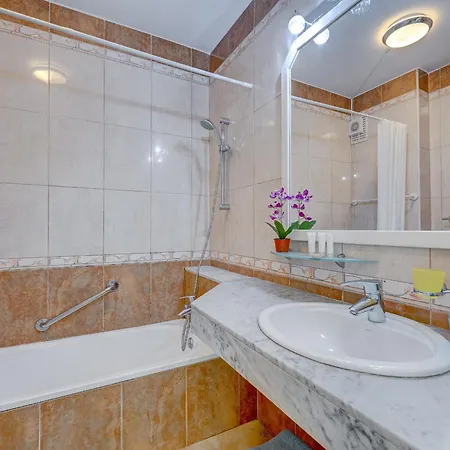 In Yucca Park 아데제